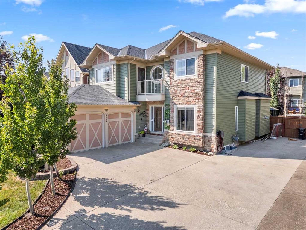 737 Canoe Avenue SW, Airdrie, Alberta, T4B 3K5
