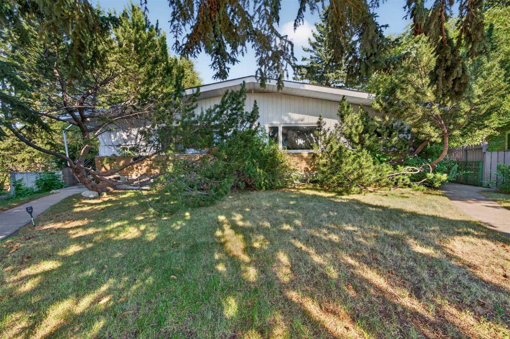 14 Rosetree Crescent NW, Calgary, Alberta, T2K 1M9