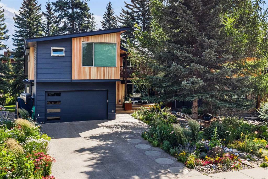 #2002 3rd Avenue, Canmore, Alberta, T1W 2J8