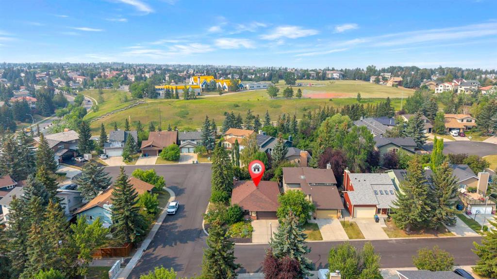 80 Edforth Way NW, Calgary, Alberta, T3A 3W2
