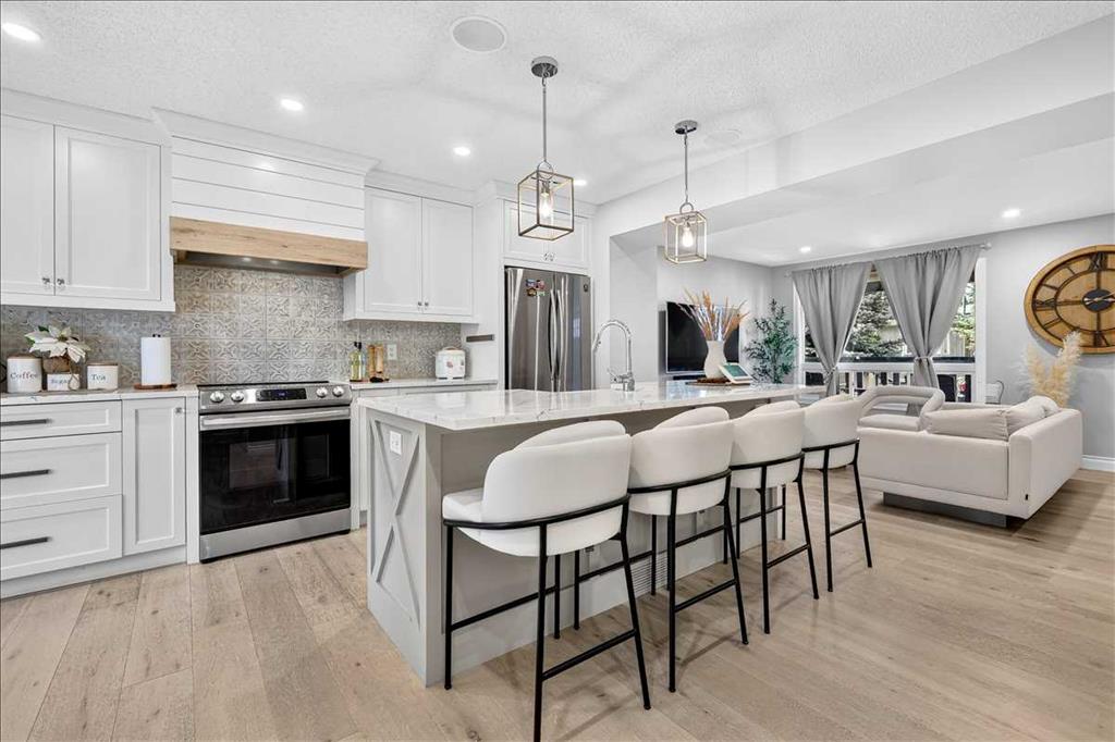 75 Shawglen Way SW, Calgary, Alberta, T2Y 1Y9