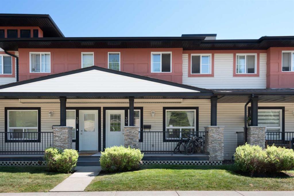 34 Eversyde Common SW, Calgary, Alberta, T2Y 4Z7