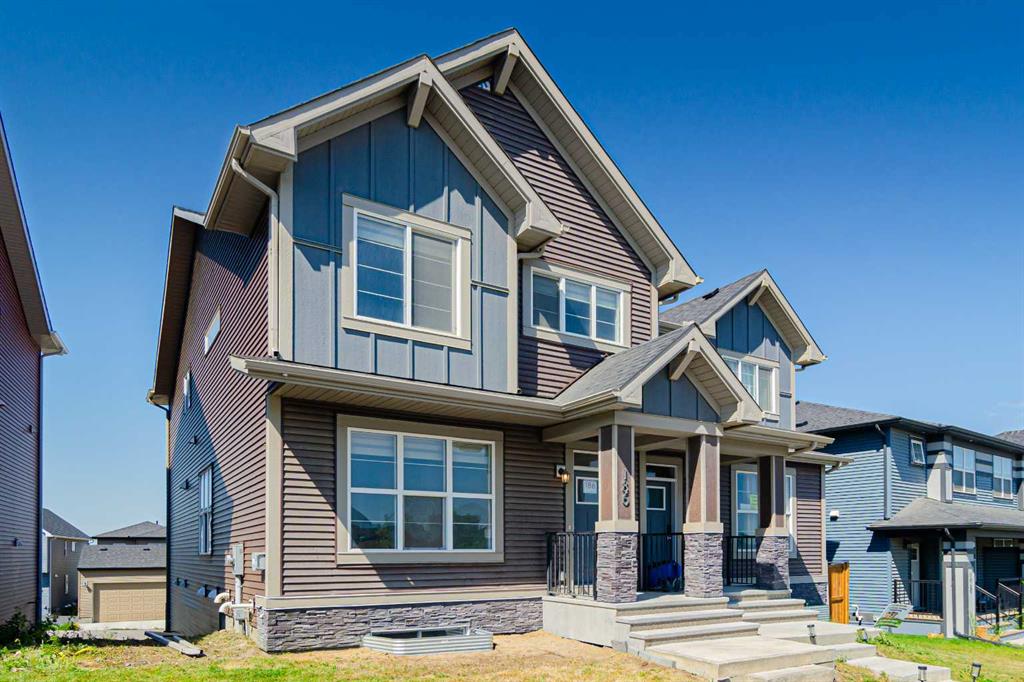 186 Aquila Drive NW, Calgary, Alberta, T3R 1Y5