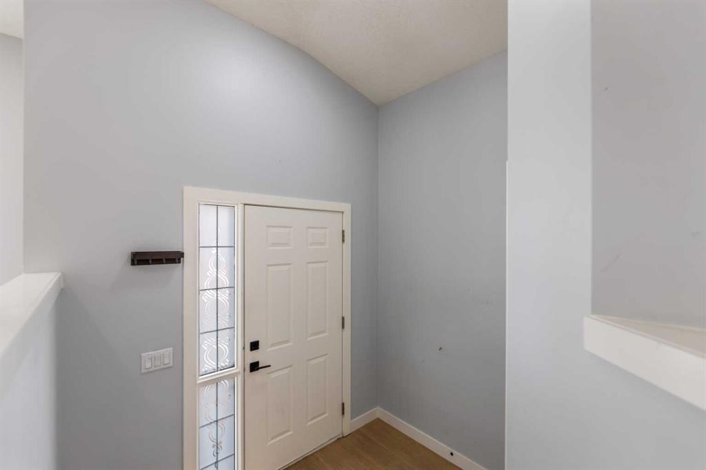 102 Martin Crossing Grove NE, Calgary, Alberta, T3J 3M5