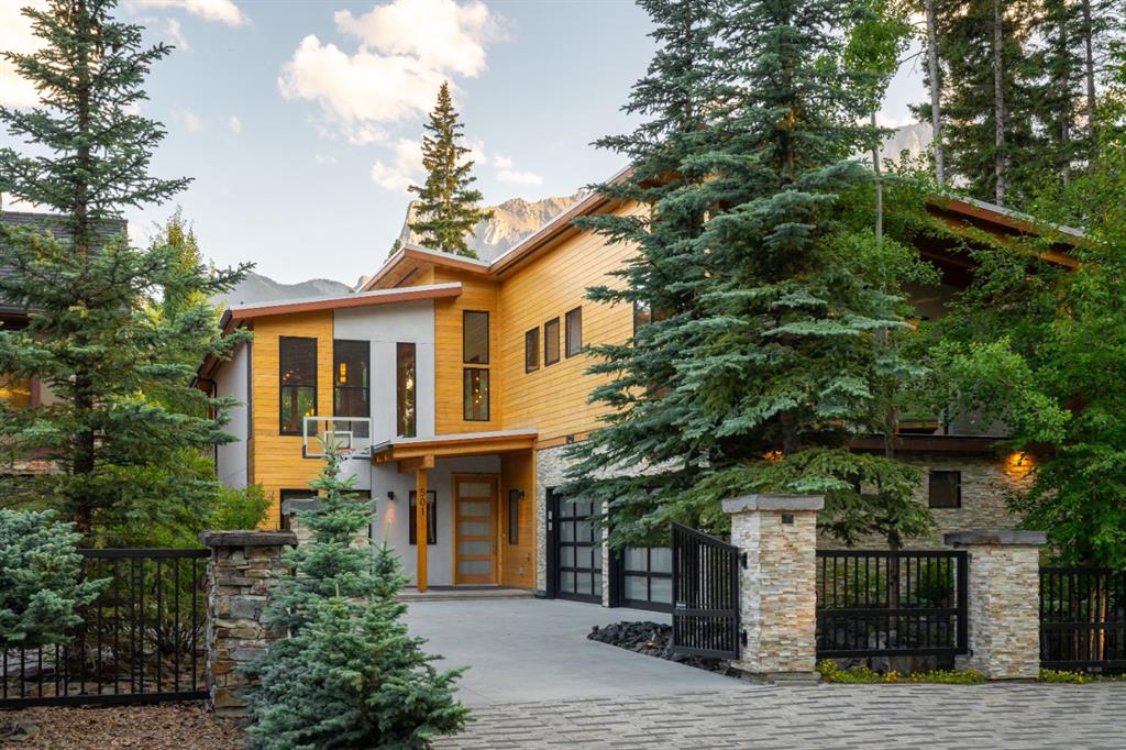 501 5 Street, Canmore, Alberta, T1W 2E8