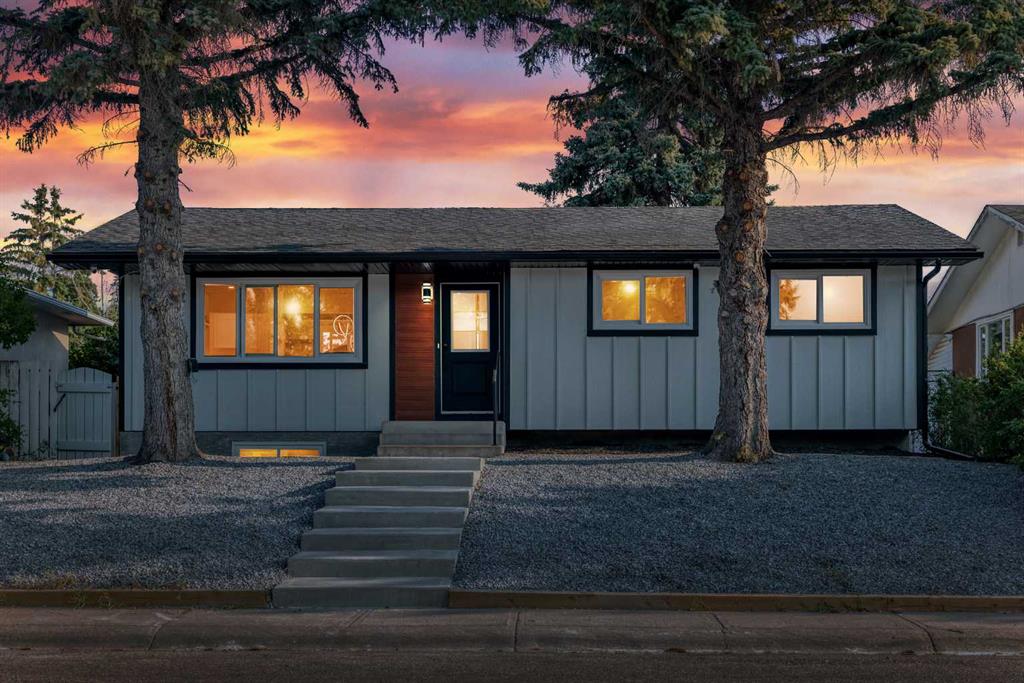 808 Avonlea Place SE, Calgary, Alberta, T2H 1W3