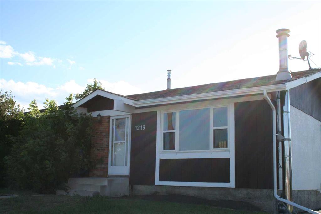 1219 68 Street NE, Calgary, Alberta, T2A5K6