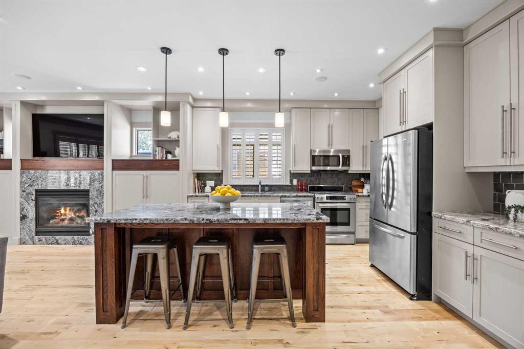 211 32 Avenue NW, Calgary, Alberta, T2M 2P8