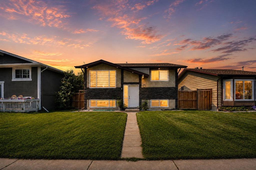 115 Abingdon Crescent NE, Calgary, Alberta, T2A 6W8
