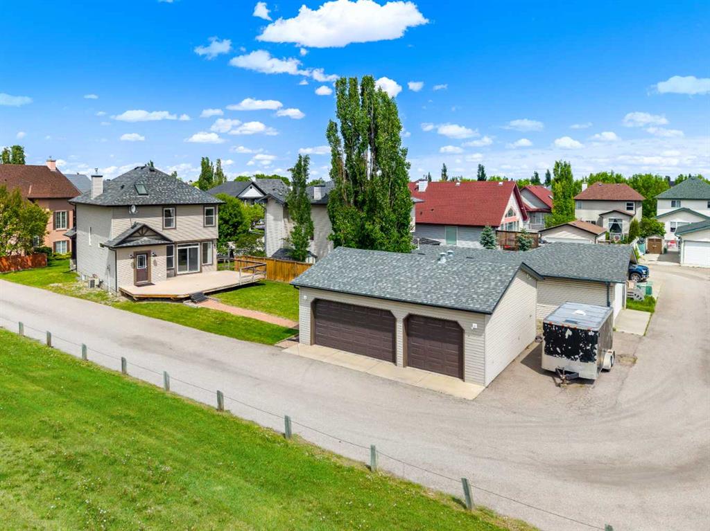 31 Elgin Green SE, Calgary, Alberta, T2Z 3Y8