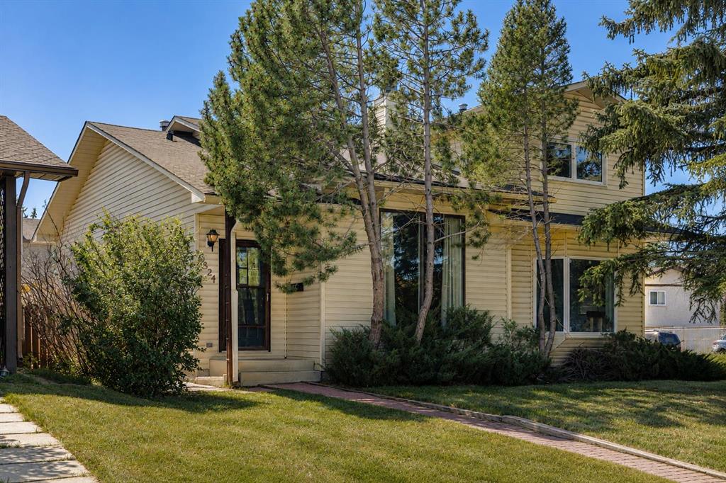 3624 Cedarille Drive SW, Calgary, Alberta, T2W 3X8