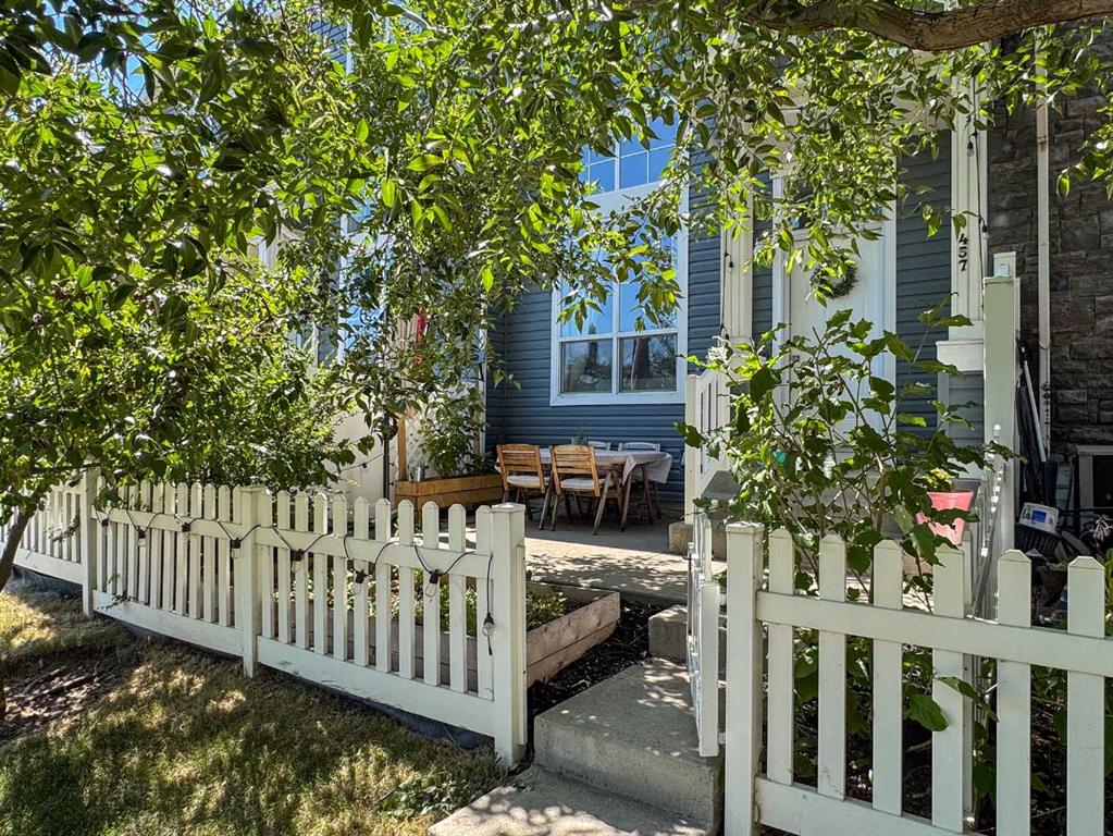 457 Elgin Gardens SE, Calgary, Alberta, T2Z 4T8