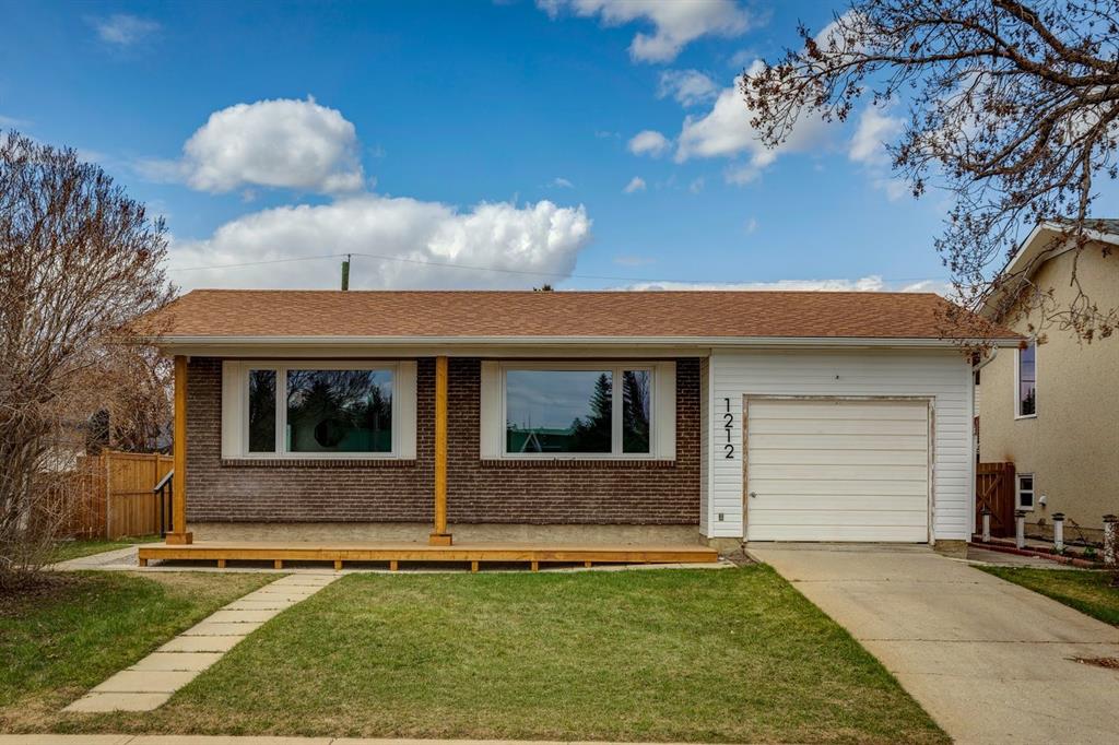 1212 Lake Sylvan Drive SE, Calgary, Alberta, T2J5N7