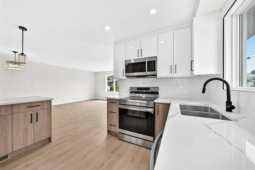 4 Abingdon Court NE, Calgary, Alberta, T2A 6S5