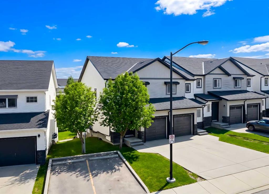 137 Pantego Lane NW, Calgary, Alberta, T2K 0T1