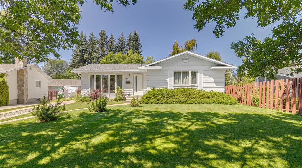 618 Oakhill Place SW, Calgary, Alberta, T2V 3X8