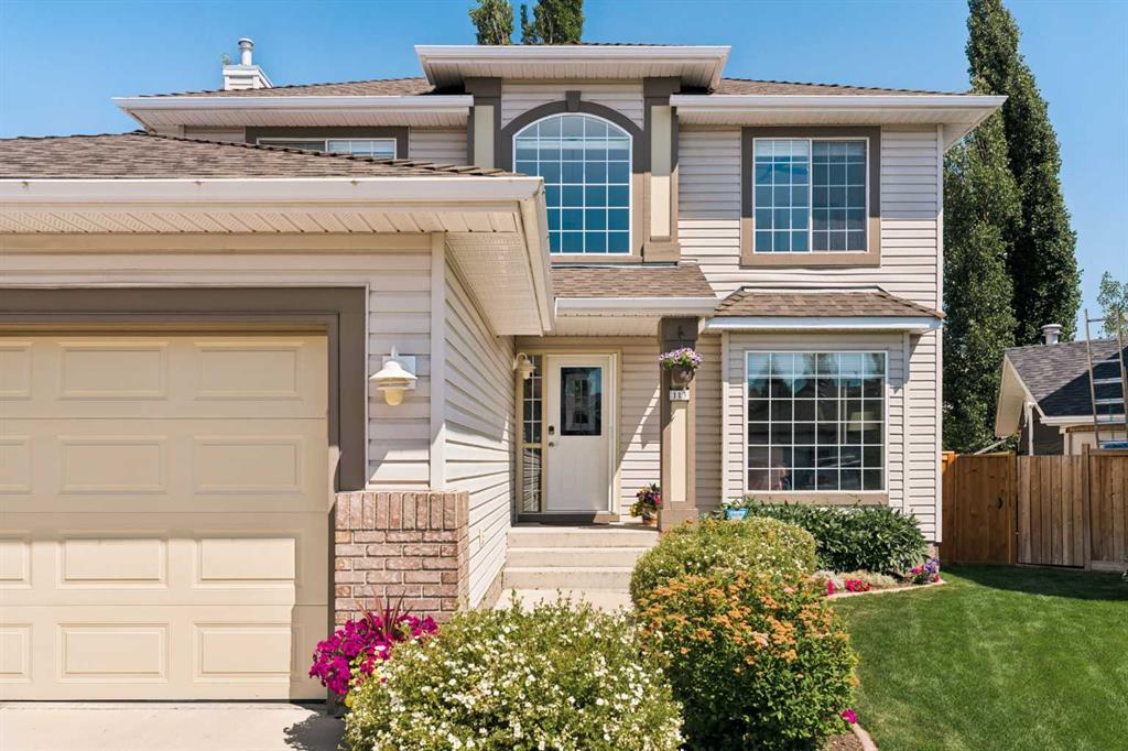 113 Douglasview Court SE, Calgary, Alberta, T2Z 2S8