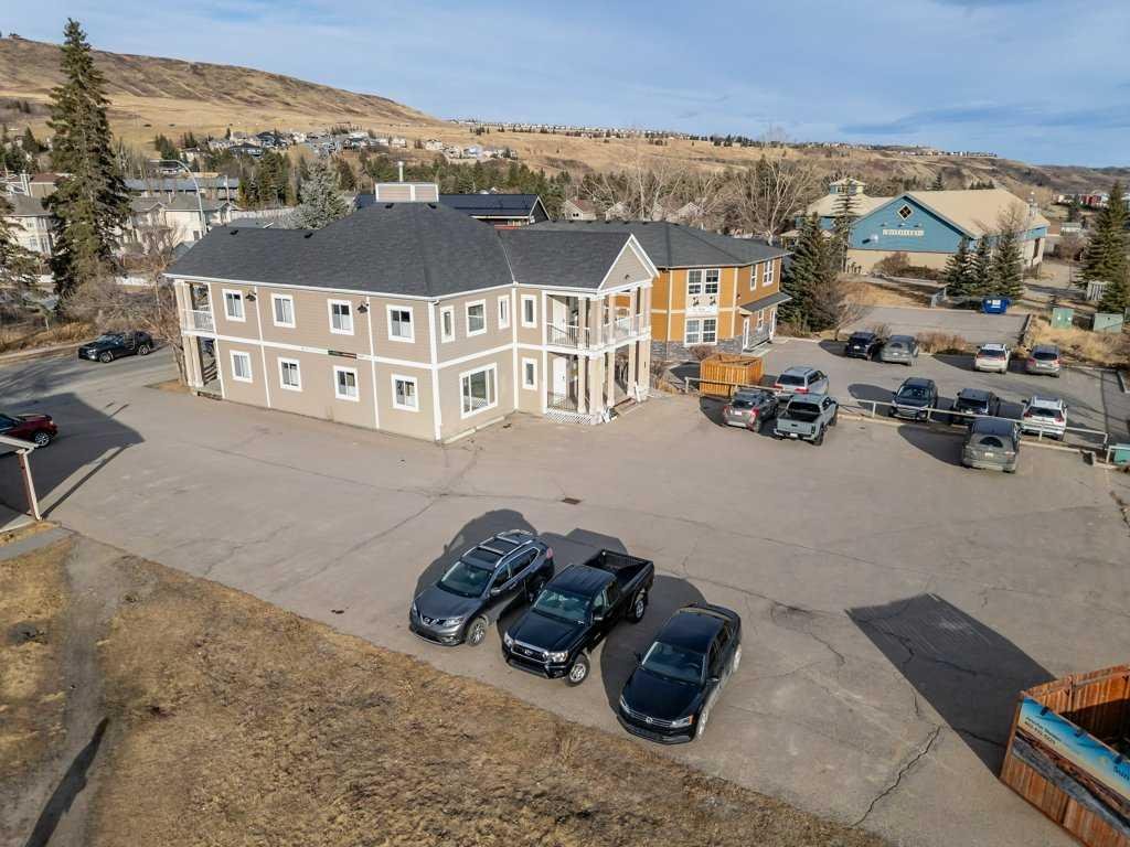 #3 & 4 307 1 Street E, Cochrane, Alberta, T4C 1Z3