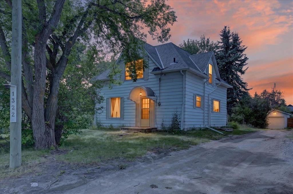 1322 23 Street, Didsbury, Alberta, T0M0W0