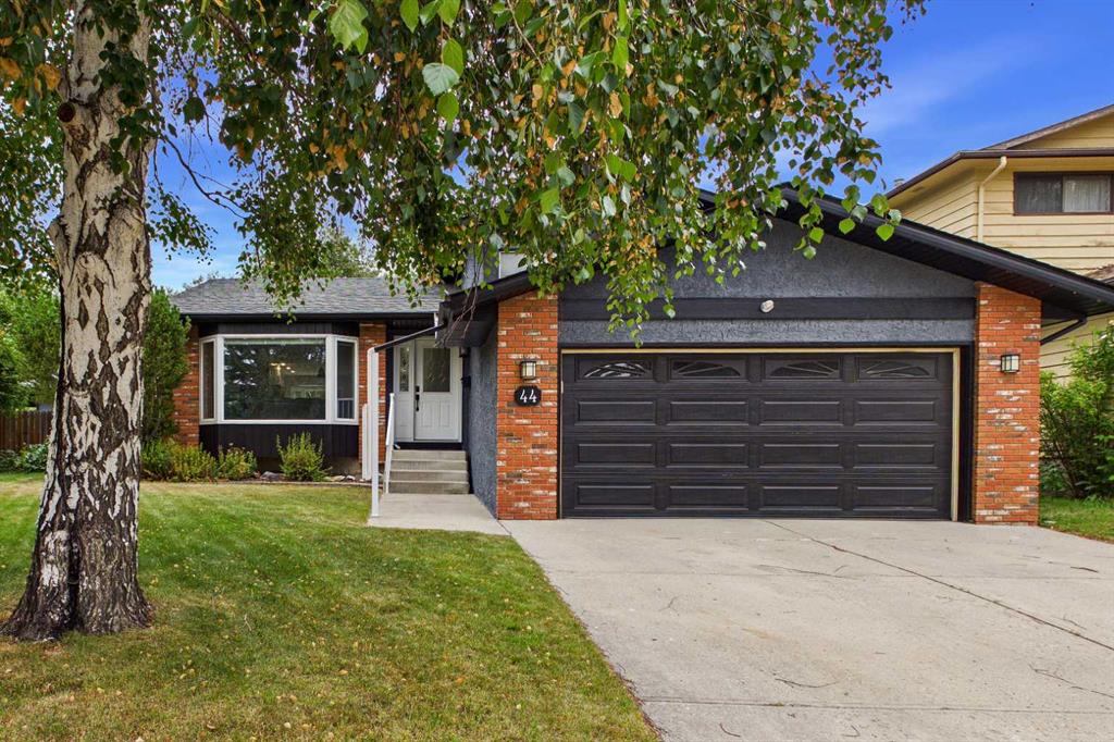 44 Woodbrook Place SW, Calgary, Alberta, T2W3Z4