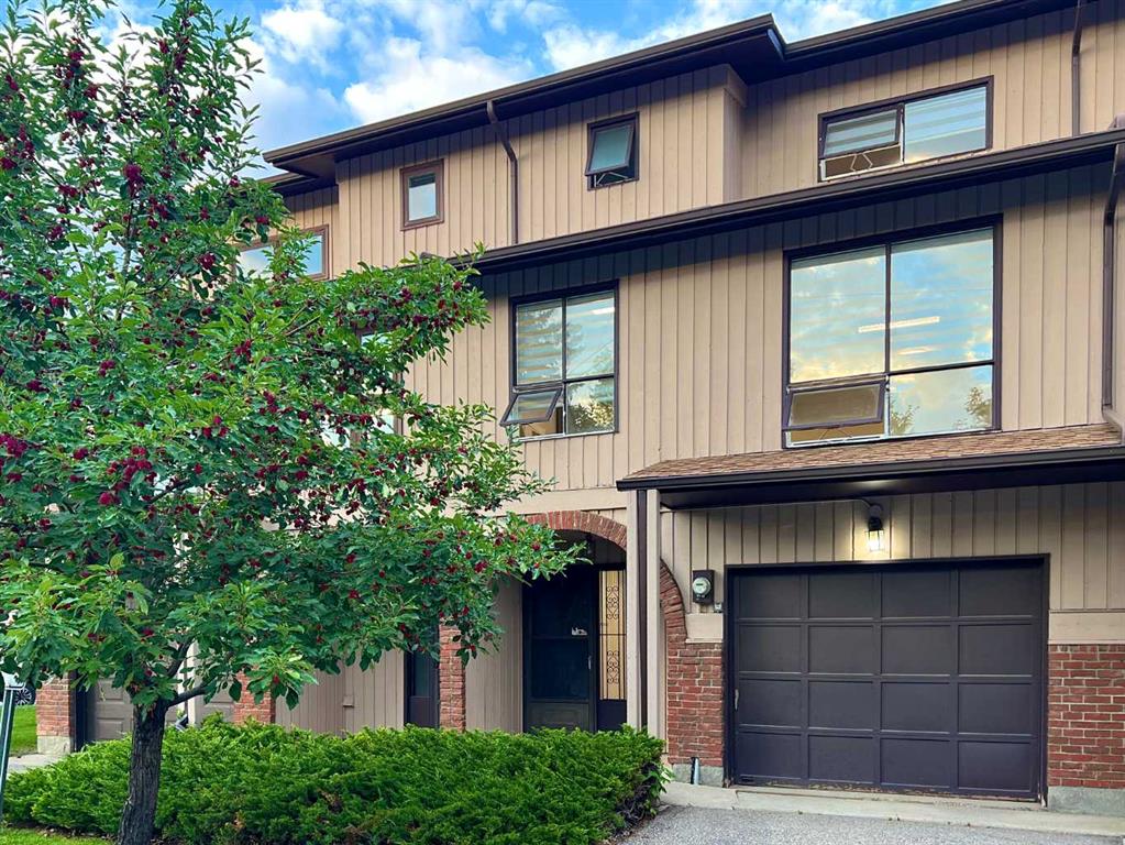 58 Canterbury Gardens SW, Calgary, Alberta, T2W 2S9