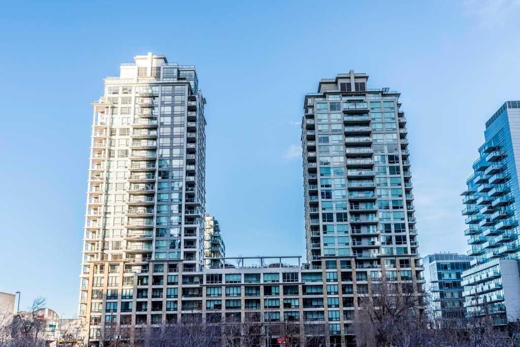 #1615 222 Riverfront Avenue SW, Calgary, Alberta, T2P 0X2