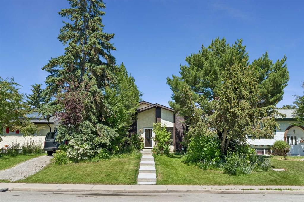 2524 106 Avenue SW, Calgary, Alberta, T2W 2H9