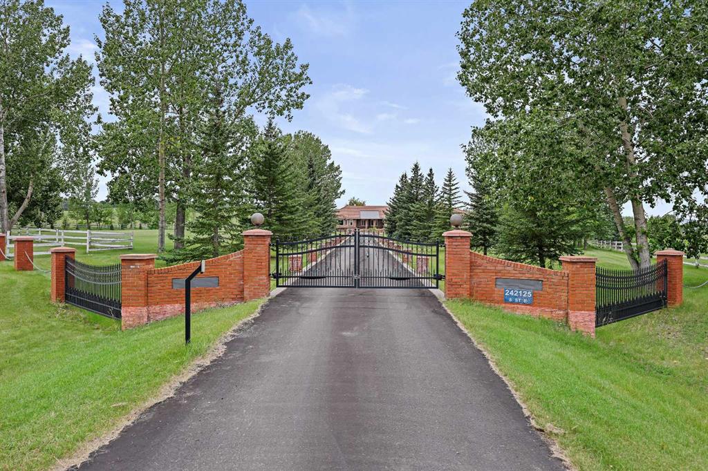 242125 8 Street E, Rural Foothills County, Alberta, T1S 3L2