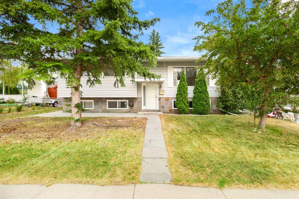 6008 DALGETTY Drive NW, Calgary, Alberta, T3A 1J3