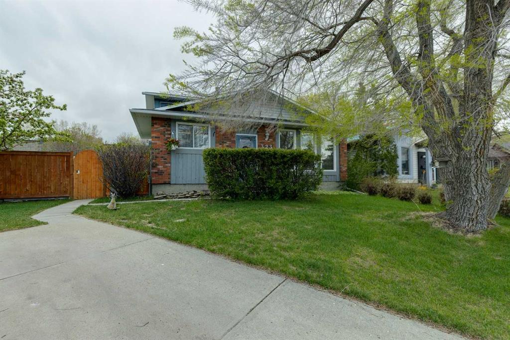 323 Ranchview Place NW, Calgary, Alberta, T3G 1J8