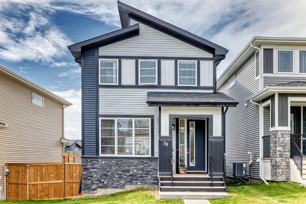 38 Precedence Glen, Cochrane, Alberta, T4C 2W7
