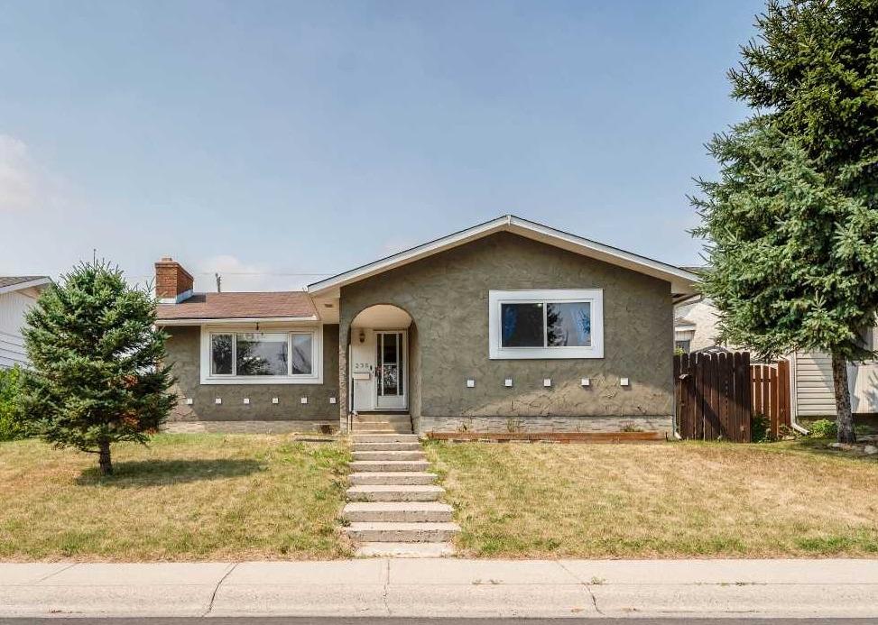 235 Penswood Way SE, Calgary, Alberta, T2A 4T1