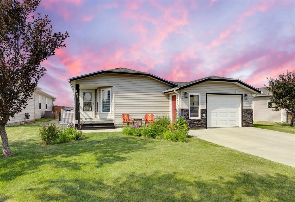 806 Beckner Crescent, Carstairs, Alberta, T0M 0N0