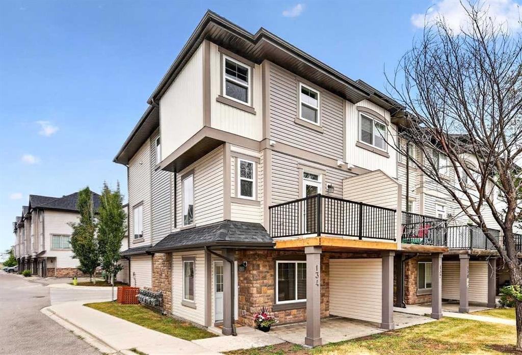 134 New Brighton Landing SE, Calgary, Alberta, T2Z1C1