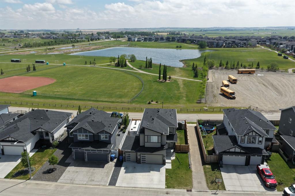 1340 Lackner Boulevard, Carstairs, Alberta, T0M 0N0