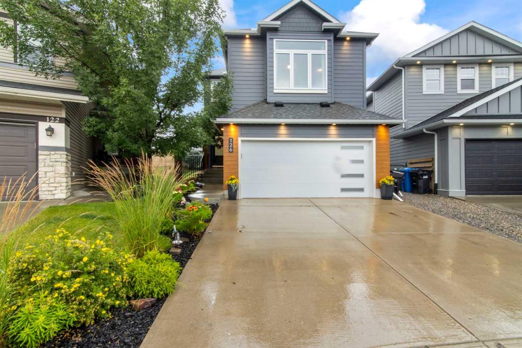 126 Chapman Close SE, Calgary, Alberta, T2X 3V7