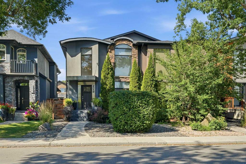 2042 49 Avenue SW, Calgary, Alberta, T2T 2V4