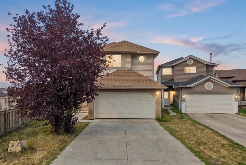 187 Martinvalley Crescent NE, Calgary, Alberta, T3J4L6