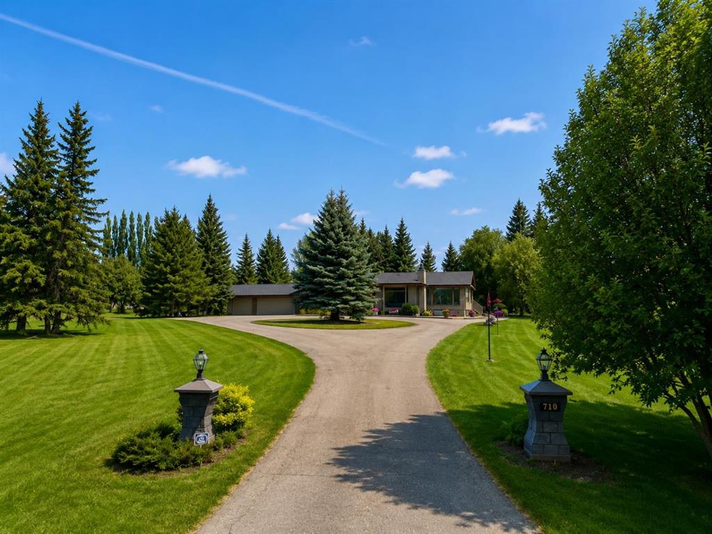 710 Bearspaw Village Drive, Rural Rocky View County, Alberta, T3L 2P3