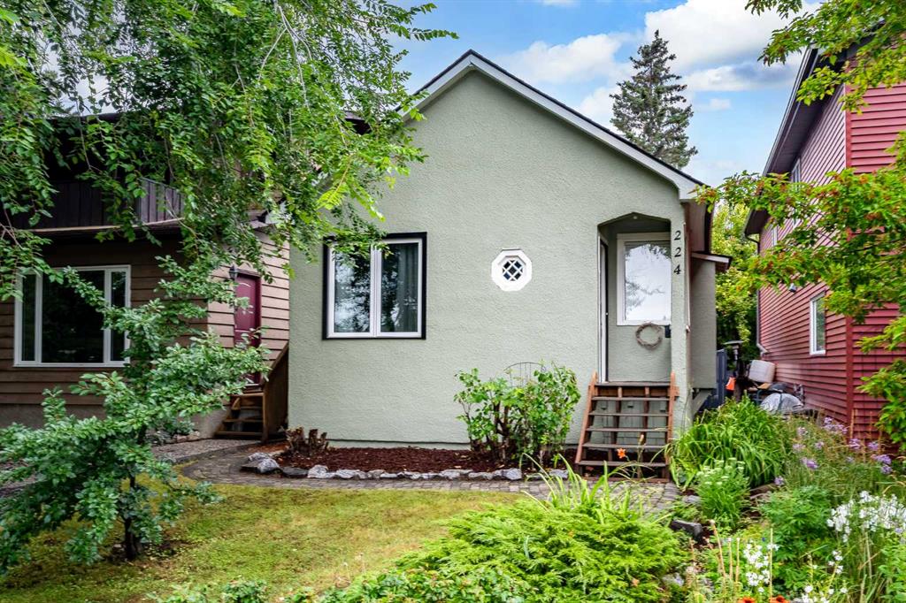 224 30 Avenue NE, Calgary, Alberta, T2E 2C9