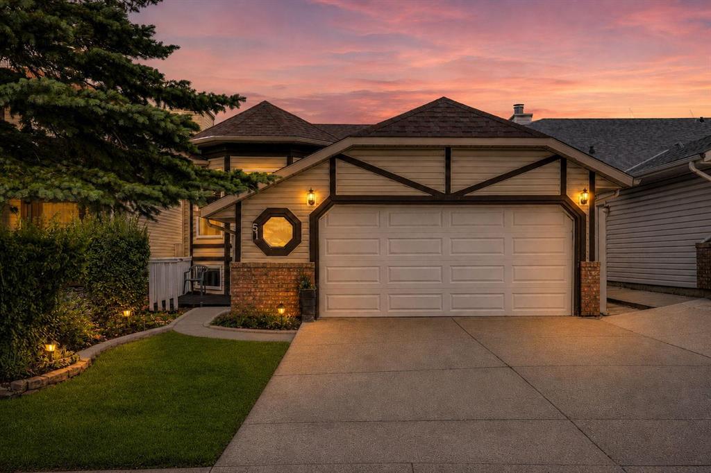 51 Del Monica Place NE, Calgary, Alberta, T1Y 6R1