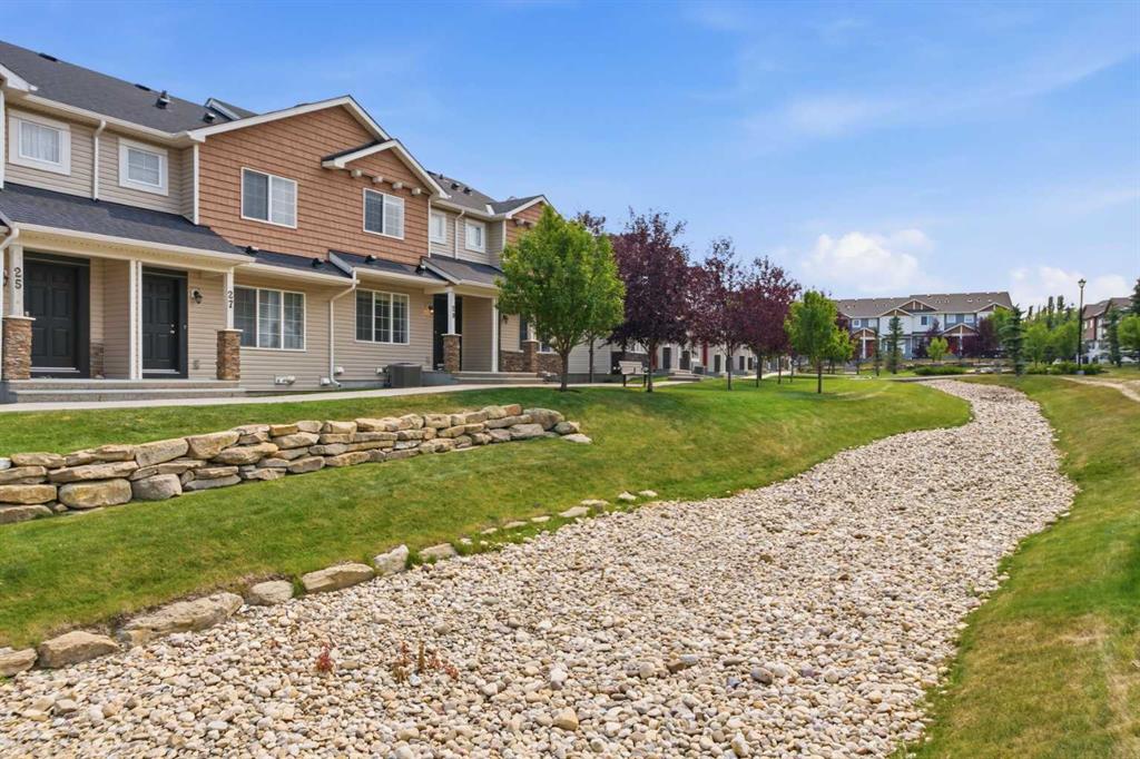 29 Pantego Lane NW, Calgary, Alberta, T3K 0T1