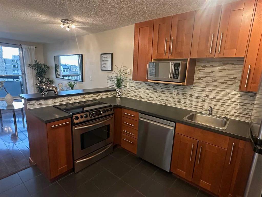 #511 340 14 Avenue SW, Calgary, Alberta, T2R 1H4