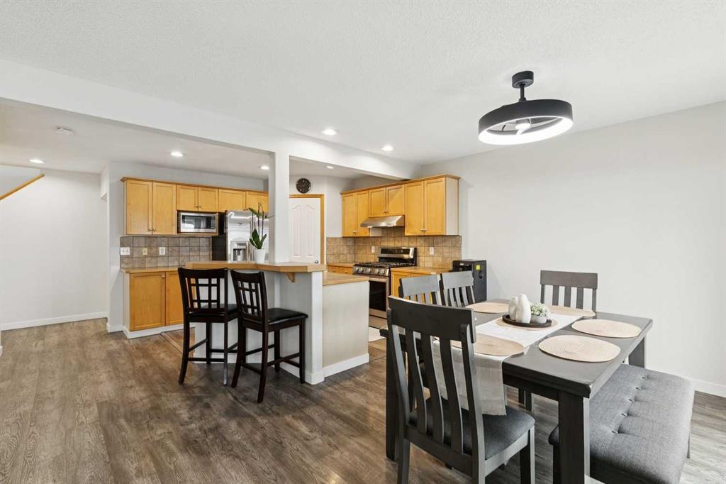 126 Somerglen Way SW, Calgary, Alberta, T2Y 4B2