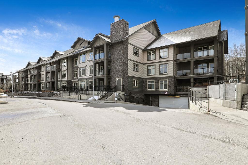 #313 25 Aspenmont Heights SW, Calgary, Alberta, T3H 0E4