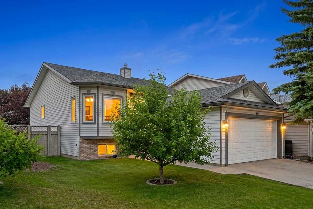 940 Coventry Drive NE, Calgary, Alberta, T3K 4J6