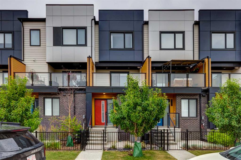 8524 21 Avenue SE, Calgary, Alberta, T2B1H5