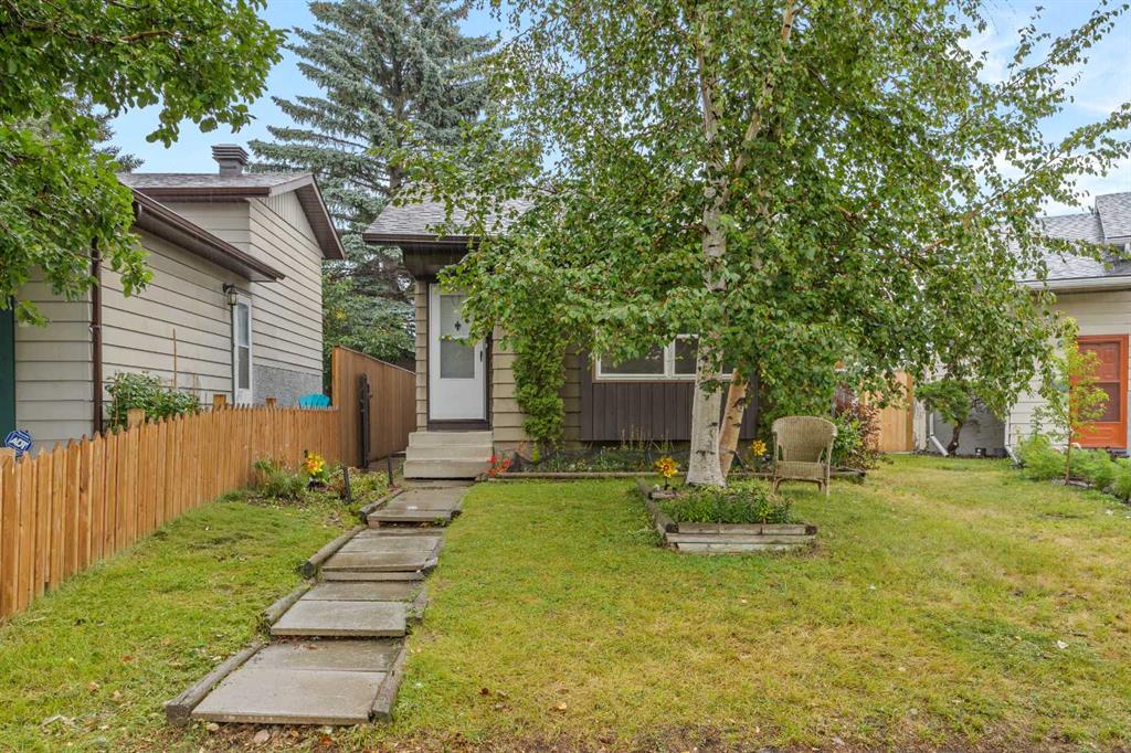 28 Erin Croft Place SE, Calgary, Alberta, T2B2V3