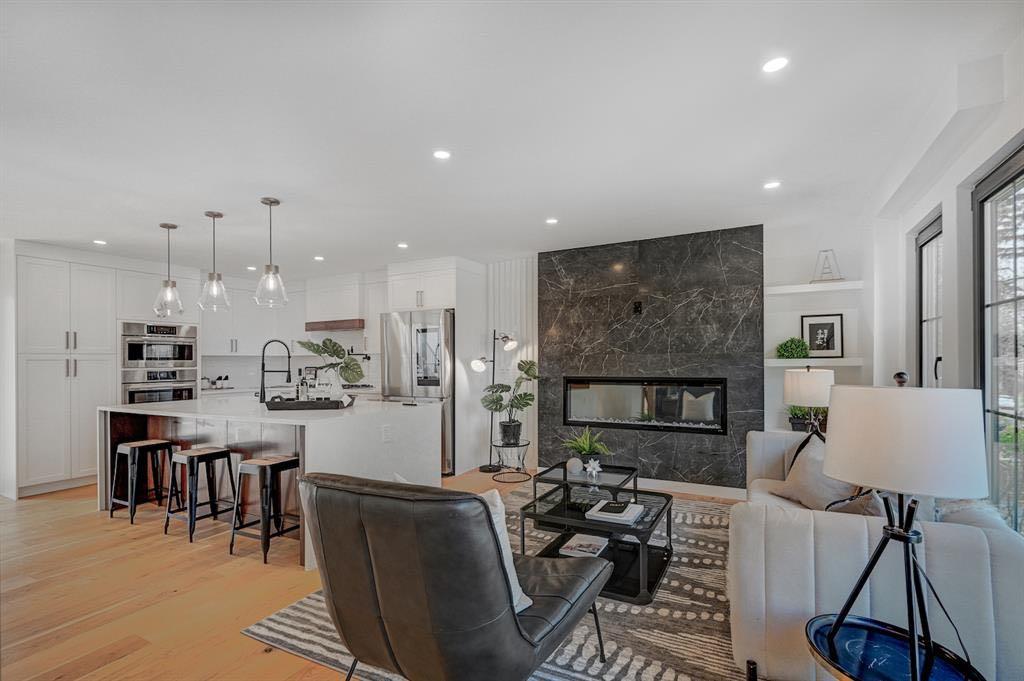 2543 Chicoutimi Drive NW, Calgary, Alberta, T2L 0W4