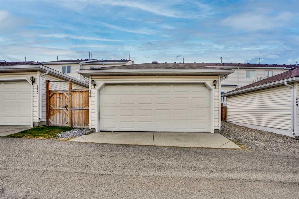 227 Citadel Lane NW, Calgary, Alberta, T3G 4E1